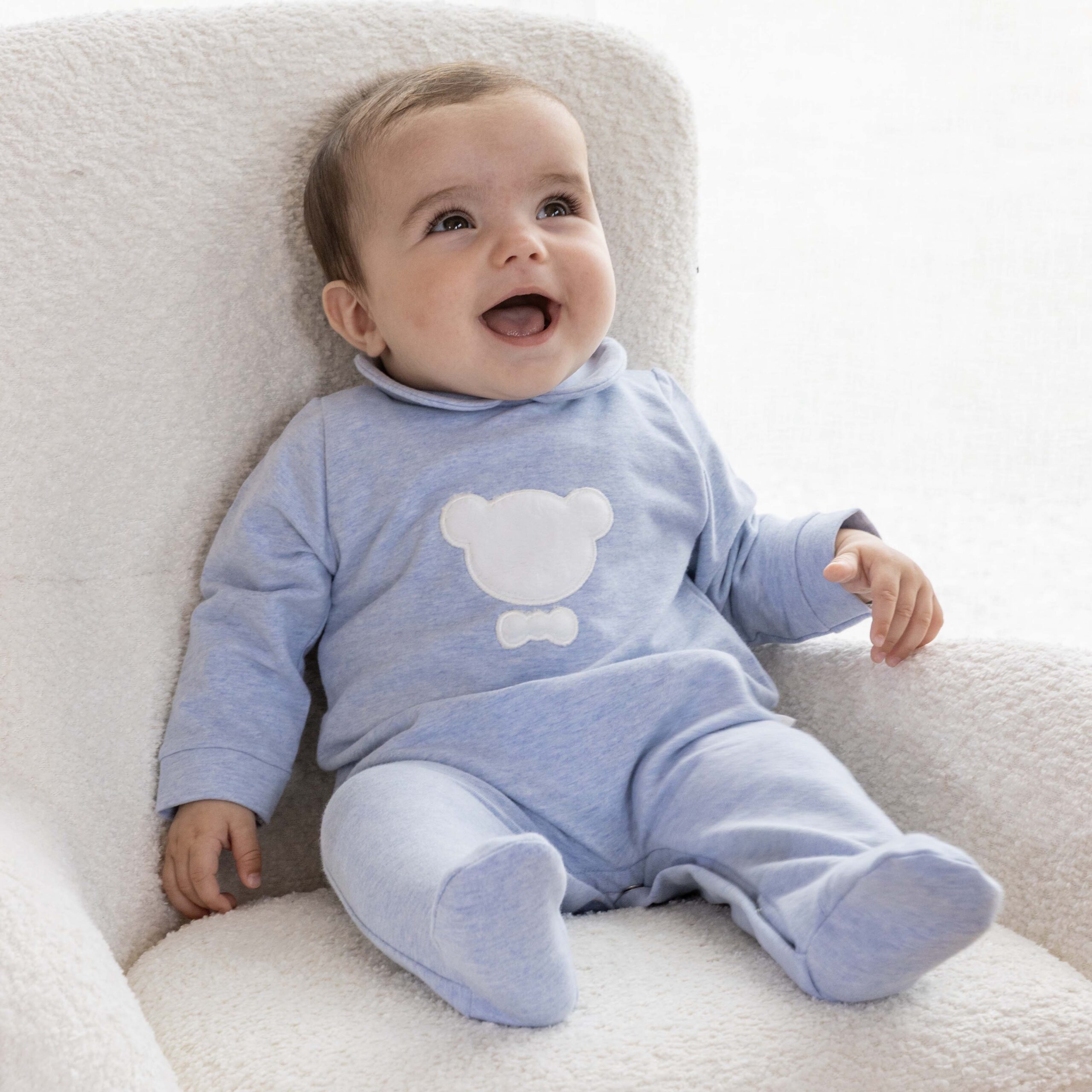 living-nature-babykledij-babypakjes-william-jersey-teddy-blauw-beer-1-scaled